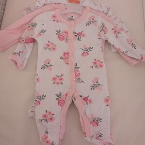 Floral Pink Preemie 3 Piece Set